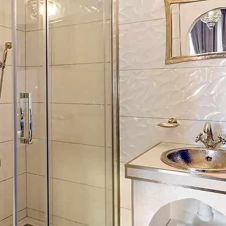 Les Portes De L'orient Riad 4*