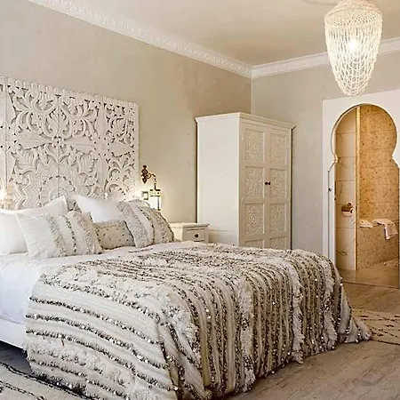 Les Portes De L'orient Riad 4*