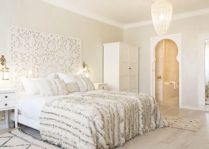 Les Portes De L'orient