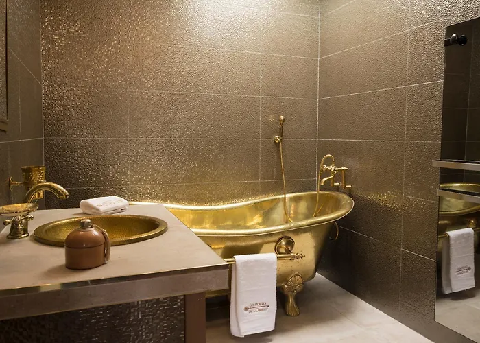 Riad Les Portes De L'orient 3*